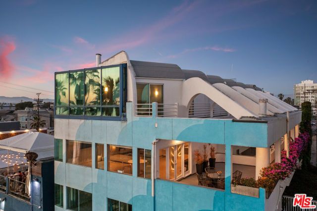 3111 Ocean Front Walk, Marina Del Rey, CA 90292