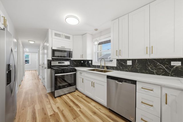 11613 S Loomis Street, Chicago, IL 60643