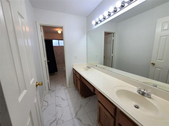 6002 N Fawnlake Drive, Katy, TX 77493