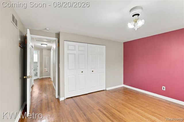 32438 Washington Street, Livonia, MI 48150