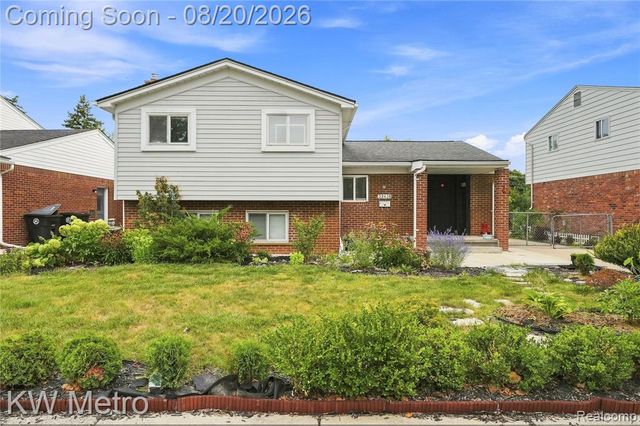 32438 Washington Street, Livonia, MI 48150