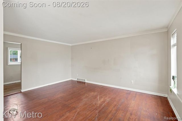 32438 Washington Street, Livonia, MI 48150