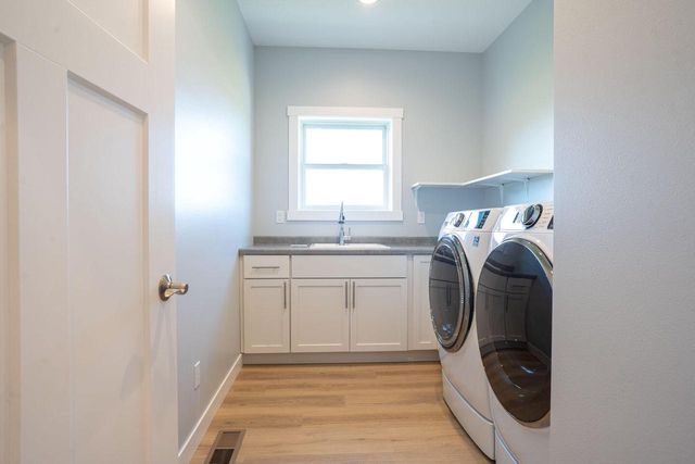 277 Southern DRIVE, Holmen, WI 54636