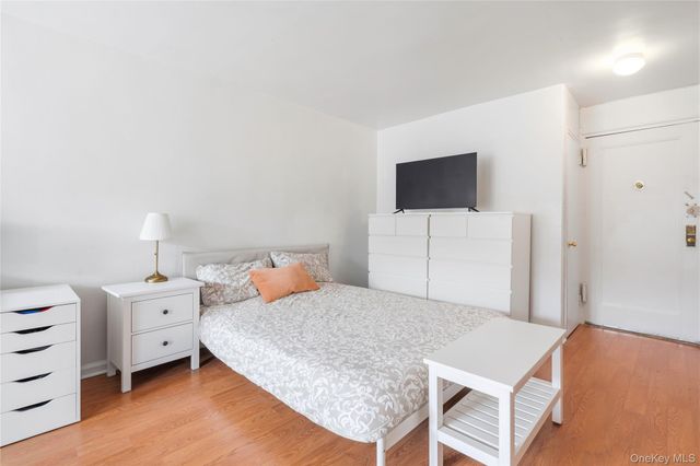 67-25 Clyde Street 6P, Forest Hills, NY 11375