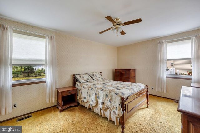 1088 LINCOLN AVE, Atco, NJ 08004