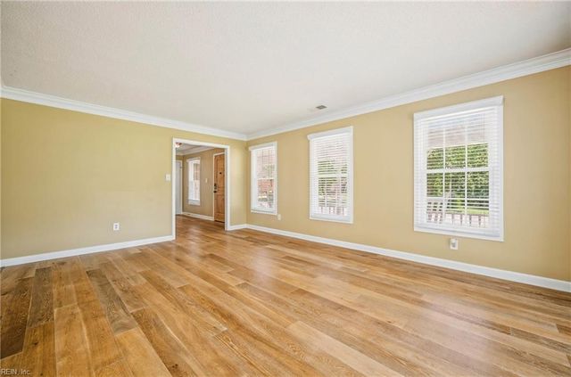 1209 Course View CIR, Virginia Beach, VA 23455