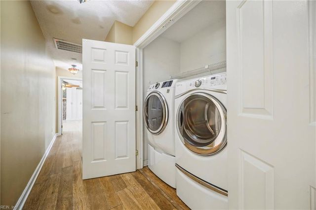 1209 Course View CIR, Virginia Beach, VA 23455