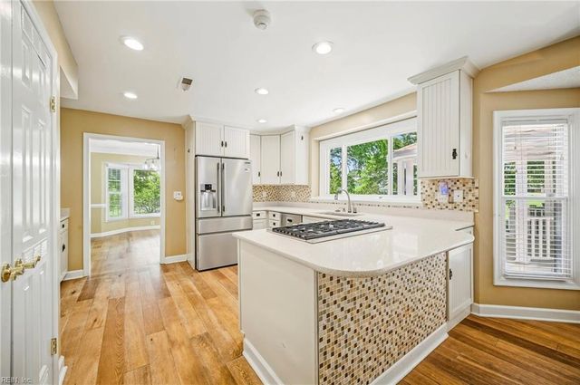 1209 Course View CIR, Virginia Beach, VA 23455