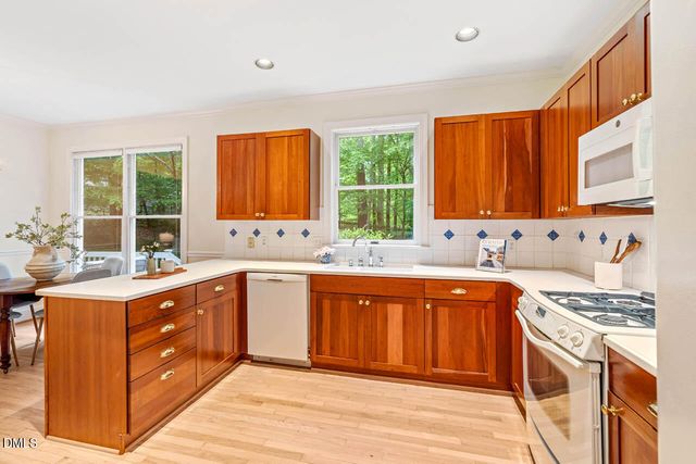 105 Bristol Drive, Chapel Hill, NC 27516