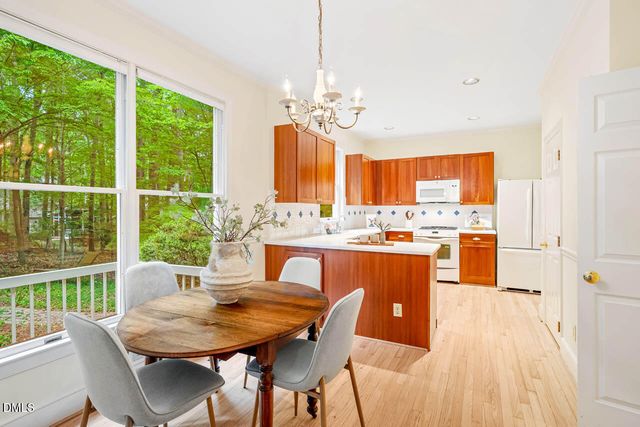 105 Bristol Drive, Chapel Hill, NC 27516