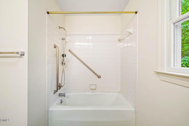 105 Bristol Drive, Chapel Hill, NC 27516