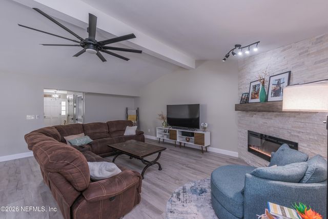 1600 COUNTRY CHARM Lane W, Jacksonville, FL 32225