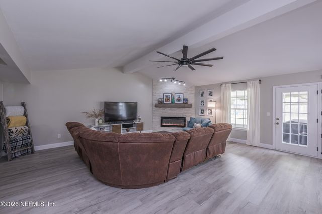 1600 COUNTRY CHARM Lane W, Jacksonville, FL 32225