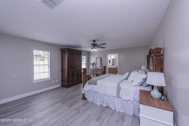 1600 COUNTRY CHARM Lane W, Jacksonville, FL 32225