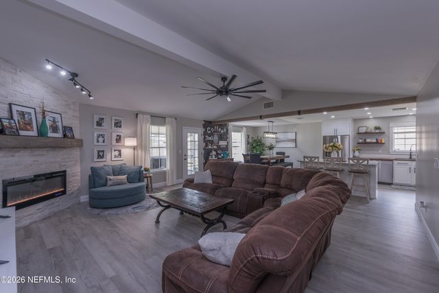 1600 COUNTRY CHARM Lane W, Jacksonville, FL 32225