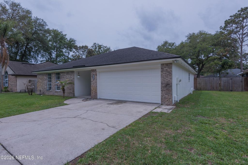 1600 COUNTRY CHARM Lane W, Jacksonville, FL 32225