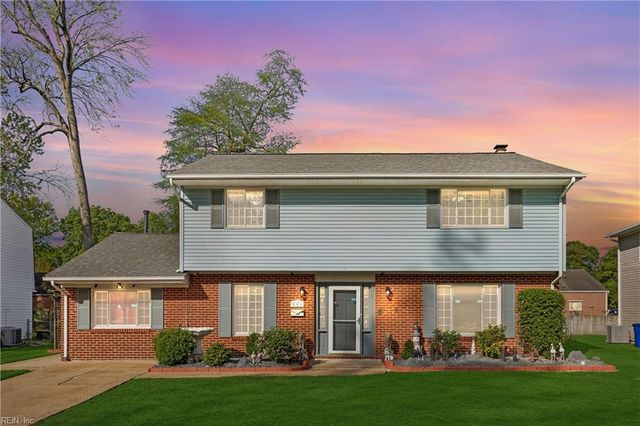 821 Greenwich LN, Newport News, VA 23601