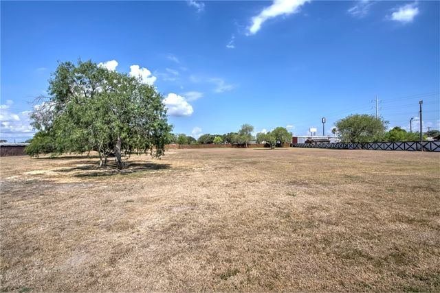 4325 Violet, Corpus Christi, TX 78410