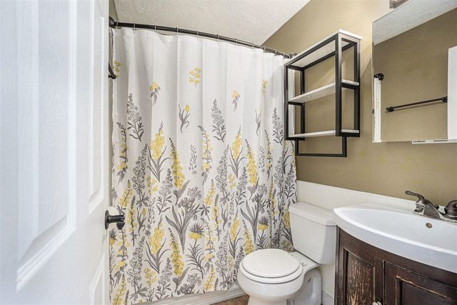 5619 Cheshire Street, Portage, MI 49002