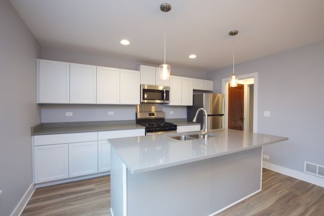 16639 W Brockman Avenue TH, Lincolnshire, IL 60069