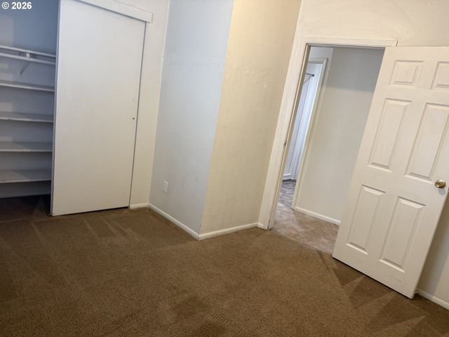 736 5TH St, Springfield, OR 97477