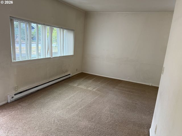 736 5TH St, Springfield, OR 97477