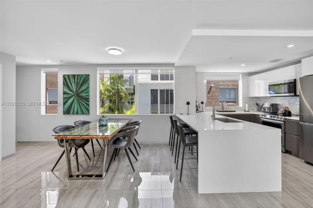 700 NE 14th Avenue 311, Fort Lauderdale, FL 33304