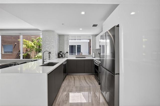700 NE 14th Avenue 311, Fort Lauderdale, FL 33304