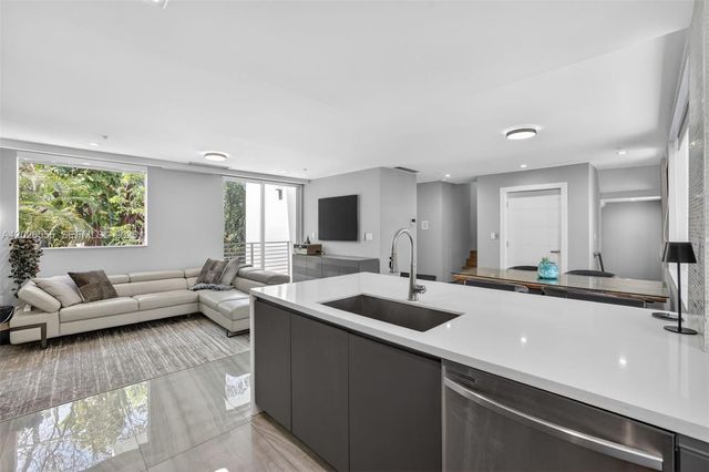 700 NE 14th Avenue 311, Fort Lauderdale, FL 33304