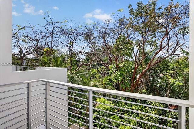 700 NE 14th Avenue 311, Fort Lauderdale, FL 33304