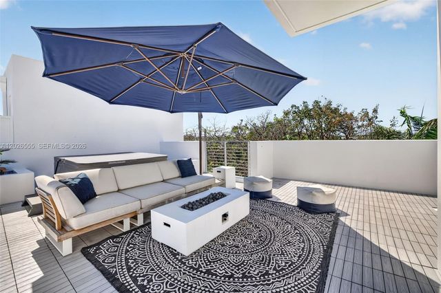 700 NE 14th Avenue 311, Fort Lauderdale, FL 33304