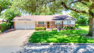 4905 Tracy Drive, Haltom City, TX 76117