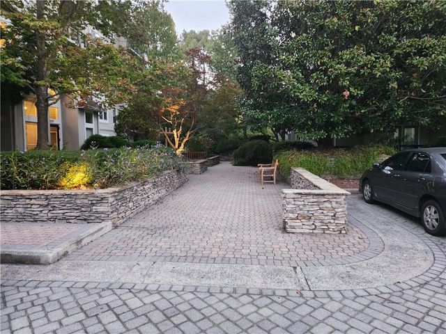 1105 River Green NW Drive, Atlanta, GA 30327