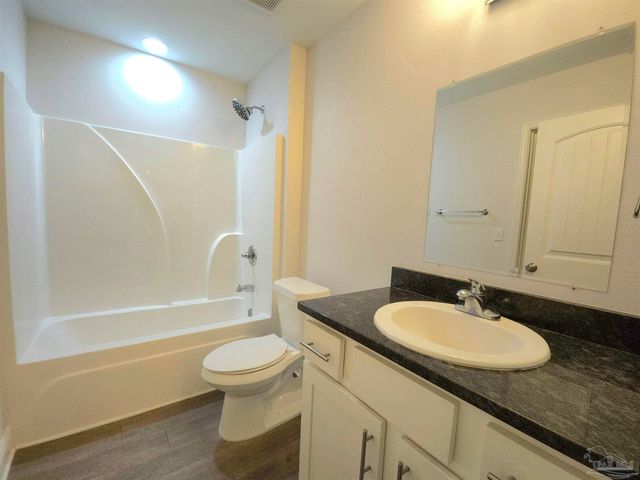 313 N Navy Blvd 1B, Pensacola, FL 32507