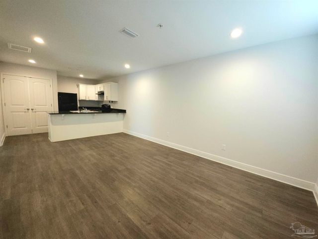 313 N Navy Blvd 1B, Pensacola, FL 32507