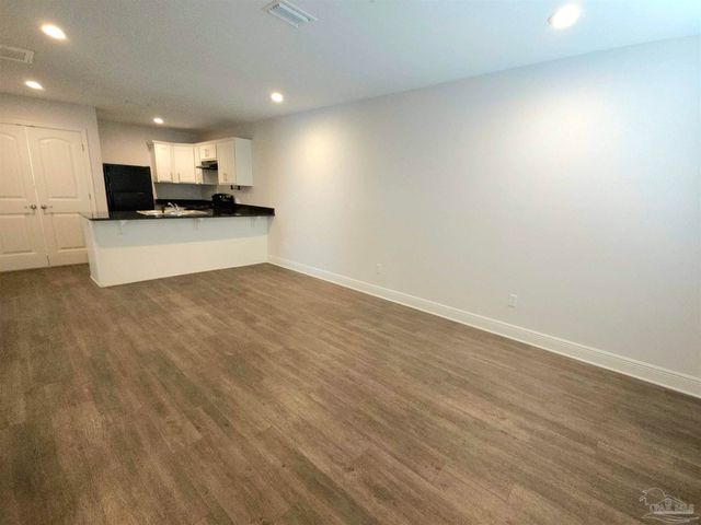 313 N Navy Blvd 1B, Pensacola, FL 32507