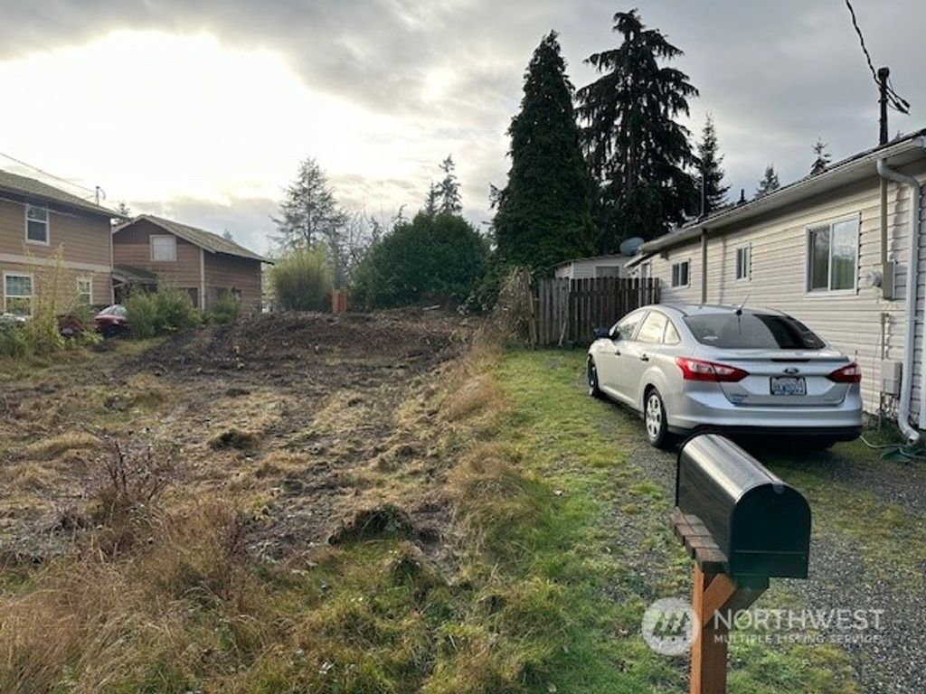 2829 NE Bowen Street, Bremerton, WA 98275