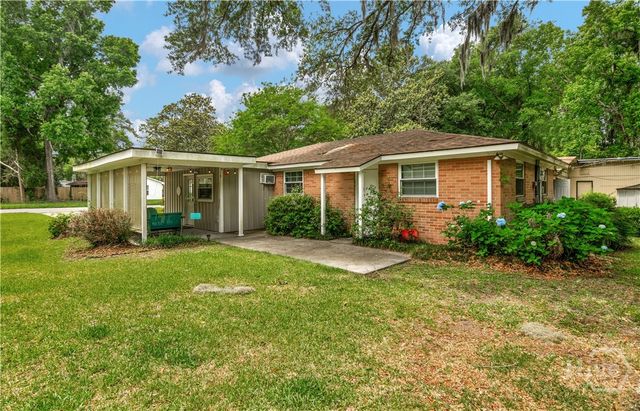 1504 W Creighton Place, Savannah, GA 31406