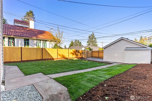 7310 SW 35th Avenue, Seattle, WA 98126