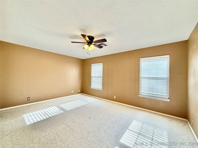 6232 S Yorktown Place 50B, Tulsa, OK 74136