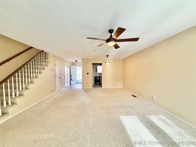 6232 S Yorktown Place 50B, Tulsa, OK 74136