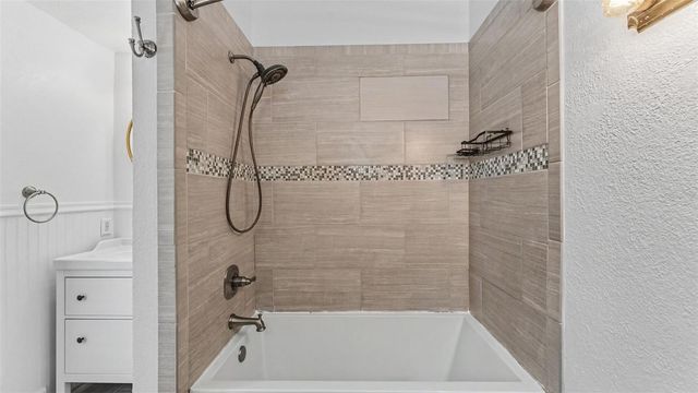 470 E HOOKER STREET, Bartow, FL 33830