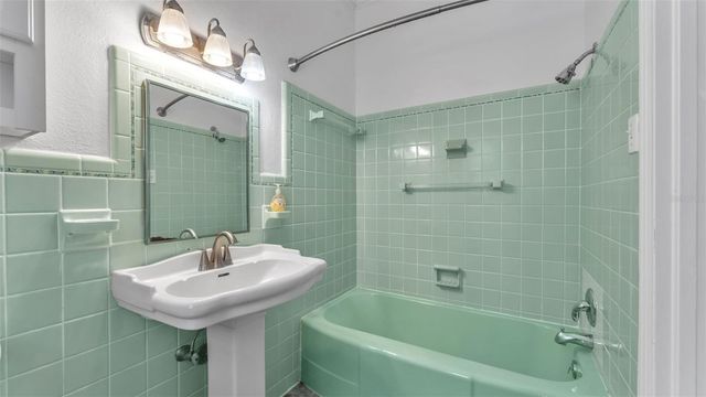 470 E HOOKER STREET, Bartow, FL 33830