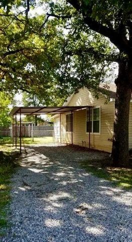 756 N Barton Street, Stephenville, TX 76401