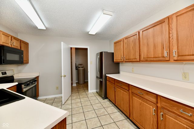 5508 Front Point Court, Indianapolis, IN 46237