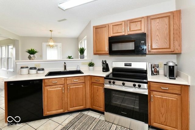 5508 Front Point Court, Indianapolis, IN 46237