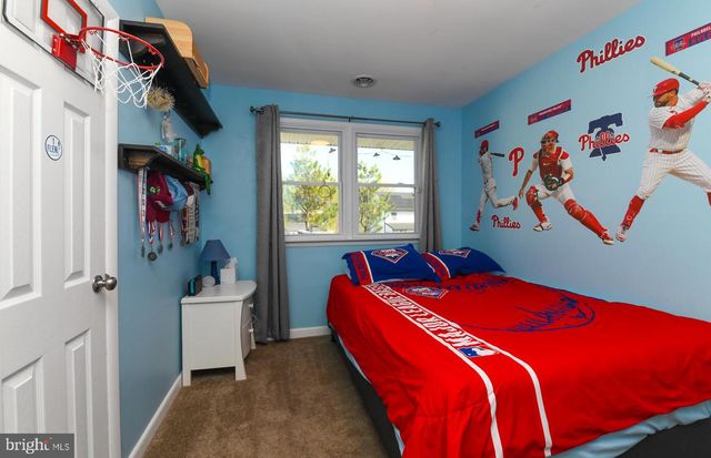 637 MUHLENBERG AVE, Deptford, NJ 08096