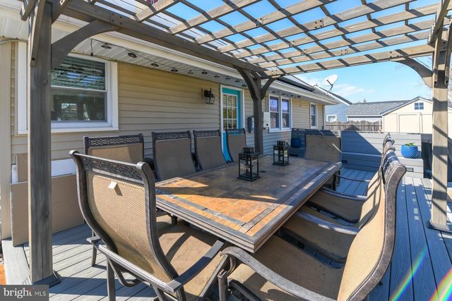 637 MUHLENBERG AVE, Deptford, NJ 08096