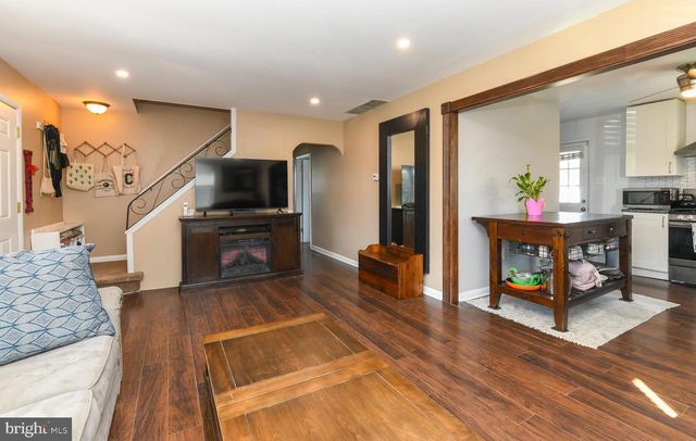 637 MUHLENBERG AVE, Deptford, NJ 08096