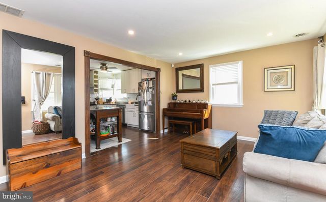 637 MUHLENBERG AVE, Deptford, NJ 08096